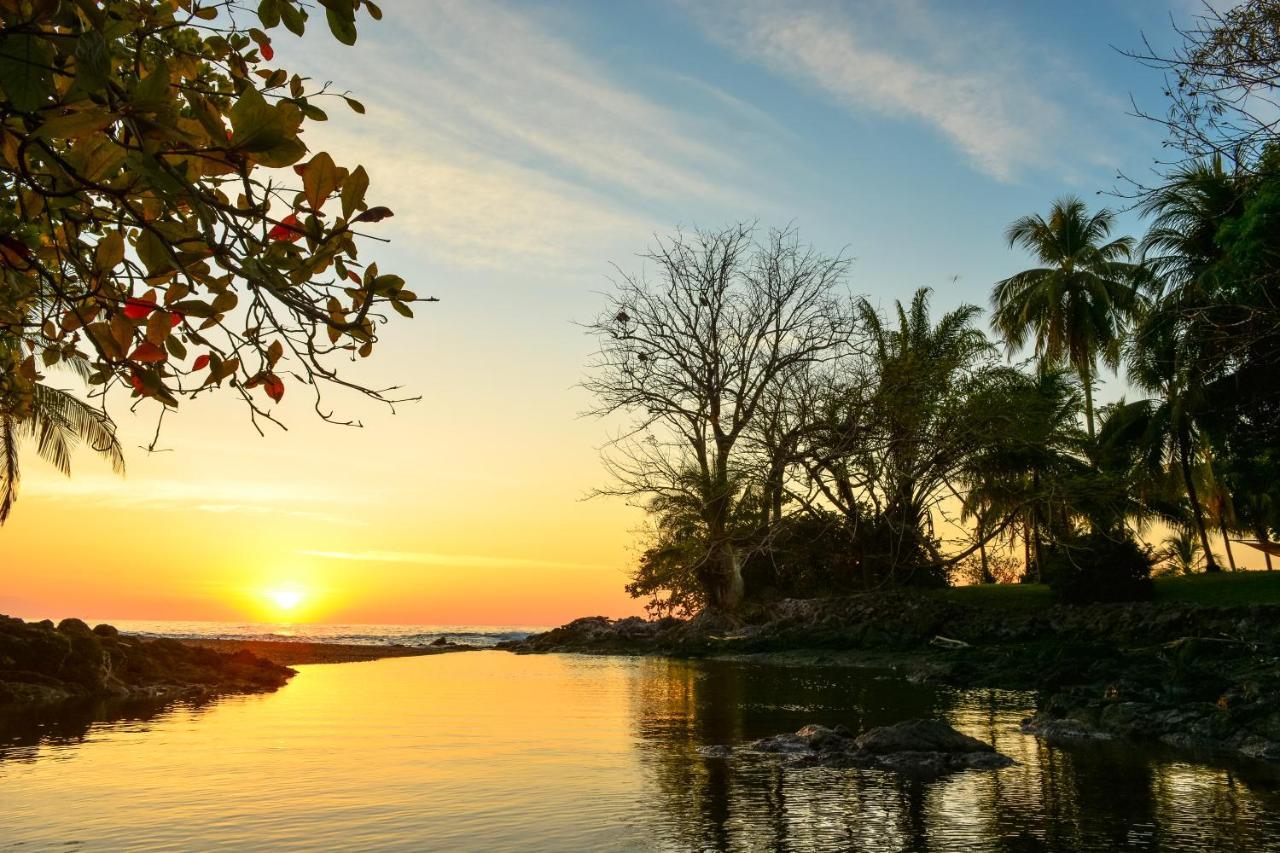 Hotel La Cascada Puntarenas Buitenkant foto