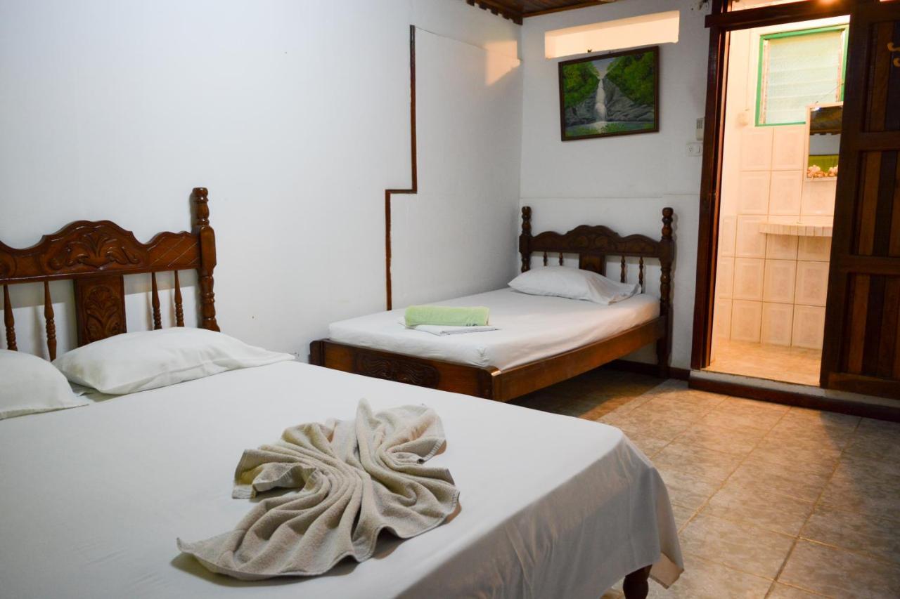 Hotel La Cascada Puntarenas Buitenkant foto