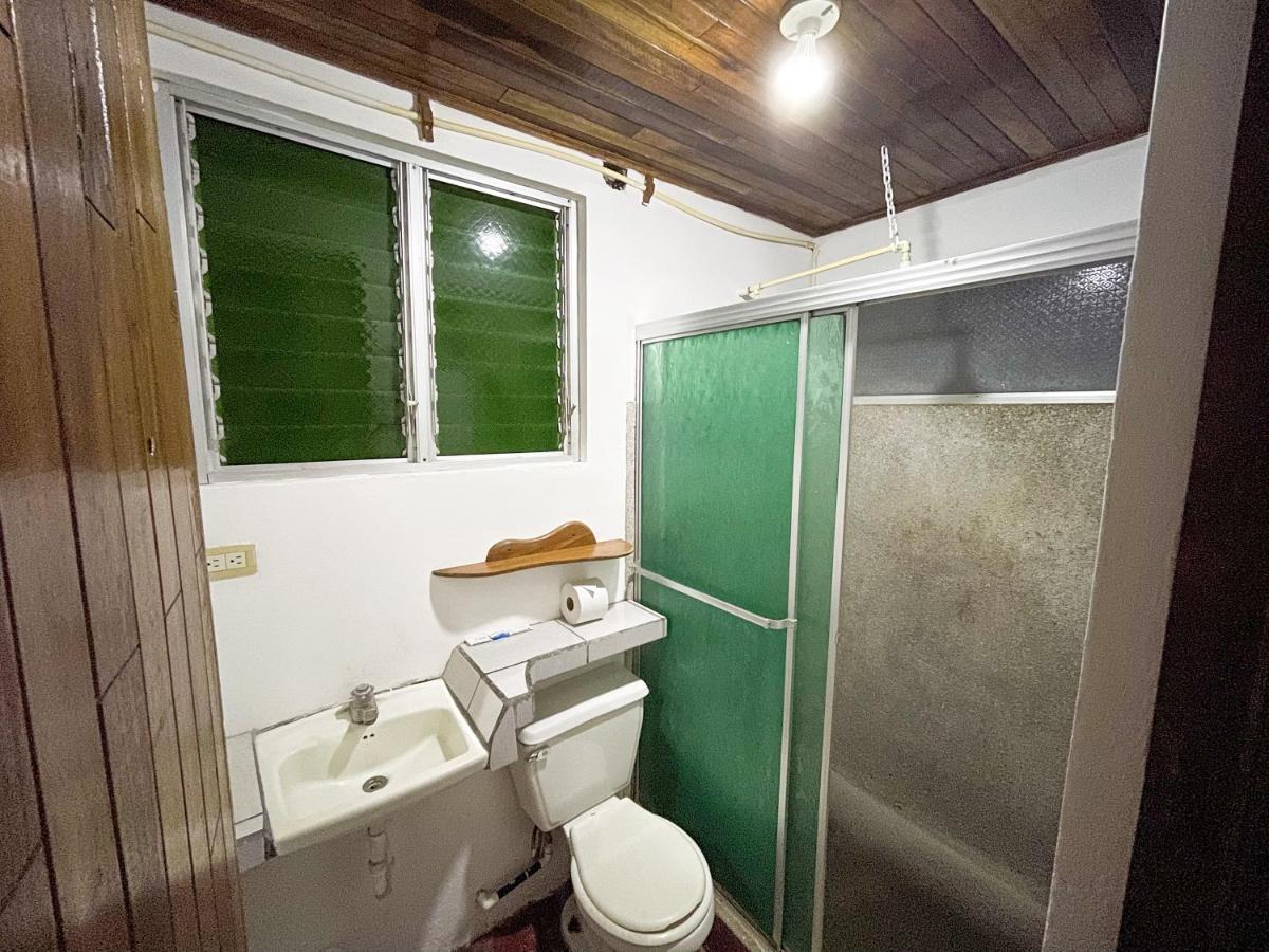 Hotel La Cascada Puntarenas Buitenkant foto
