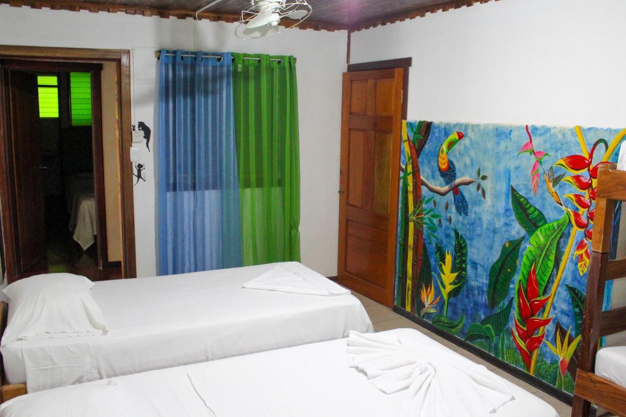 Hotel La Cascada Puntarenas Buitenkant foto